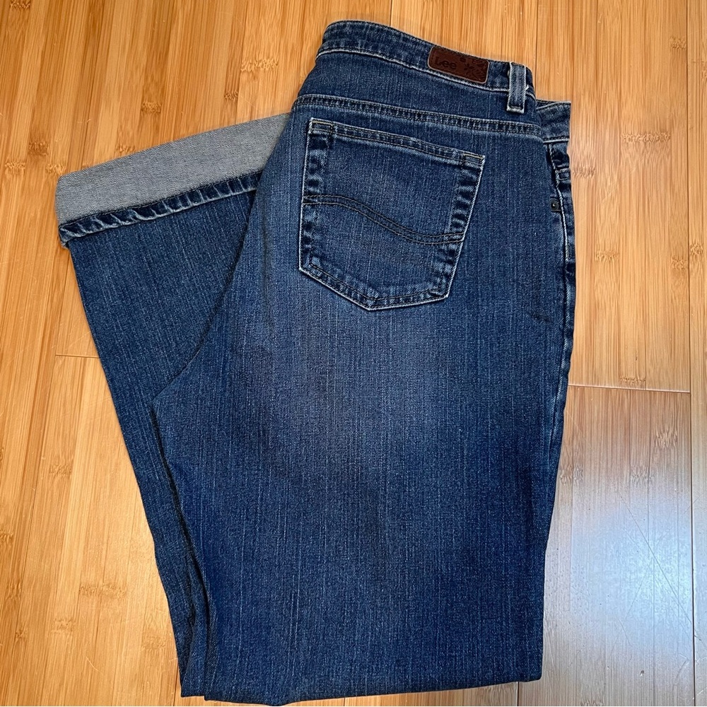 Lee Jeans Natural Straight Leg Just Below Waist Cotton Blend Women's Sz. 14M